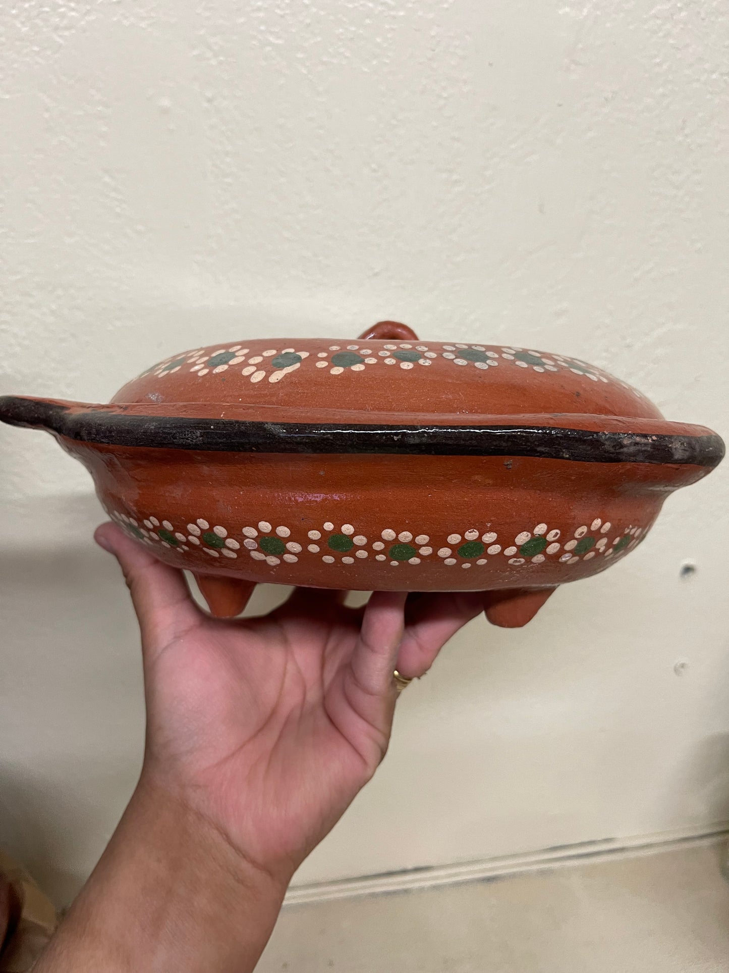 Tonala Handcrafted terracotta rustic salsa bowl/puerquito/piggy salsa bowl with lid/salsero cazuelita puerquito de barro/puerco cazuela/cazuela puerco