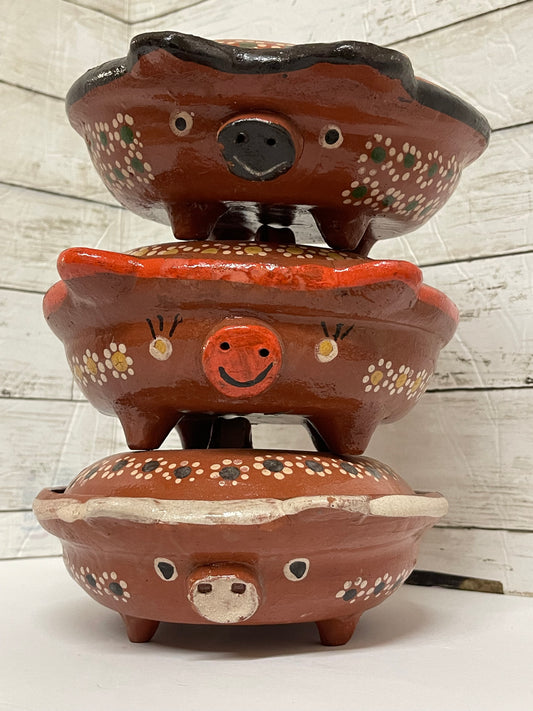 Tonala Handcrafted terracotta rustic salsa bowl/puerquito/piggy salsa bowl with lid/salsero cazuelita puerquito de barro/puerco cazuela/cazuela puerco