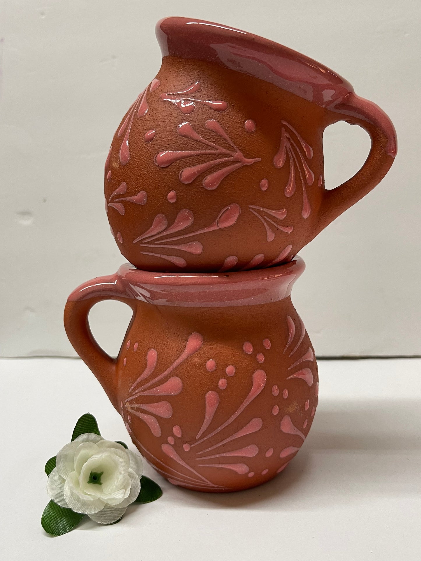 Pink Jarrito de barro Talavera, pink jarrito de barro plumeado. Jarrito cafetero. Mexican clay jarrito