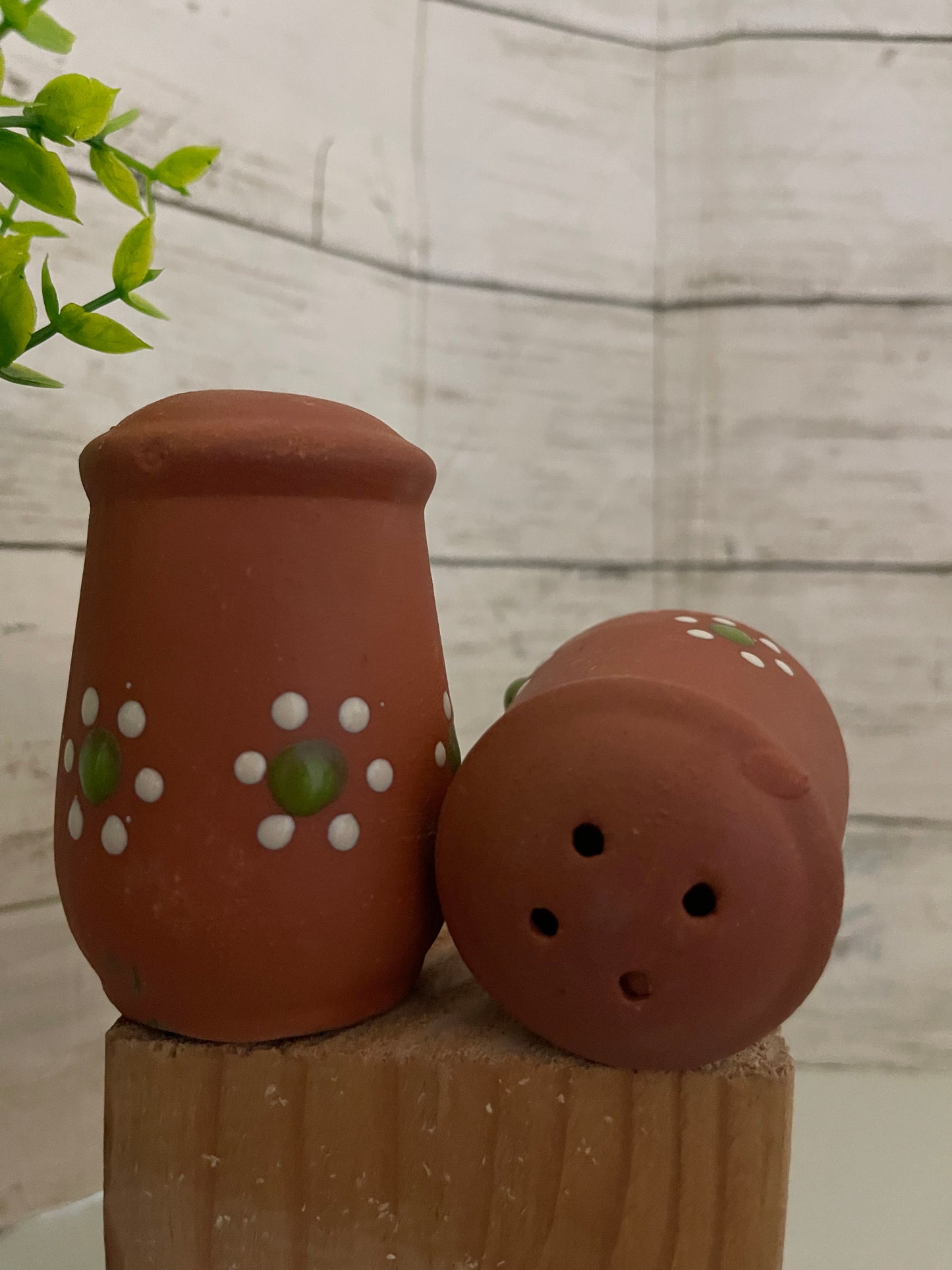 Red Clay Large Saleritos de barro/large terracotta salt&pepper shakers/new saleros de barro