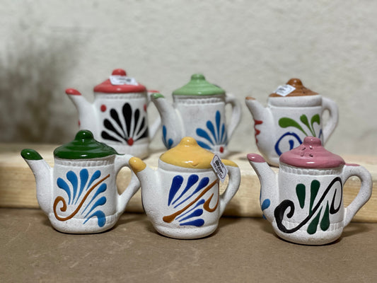 Handmade salt shakers assorted colors and design, saleros de barro engobado