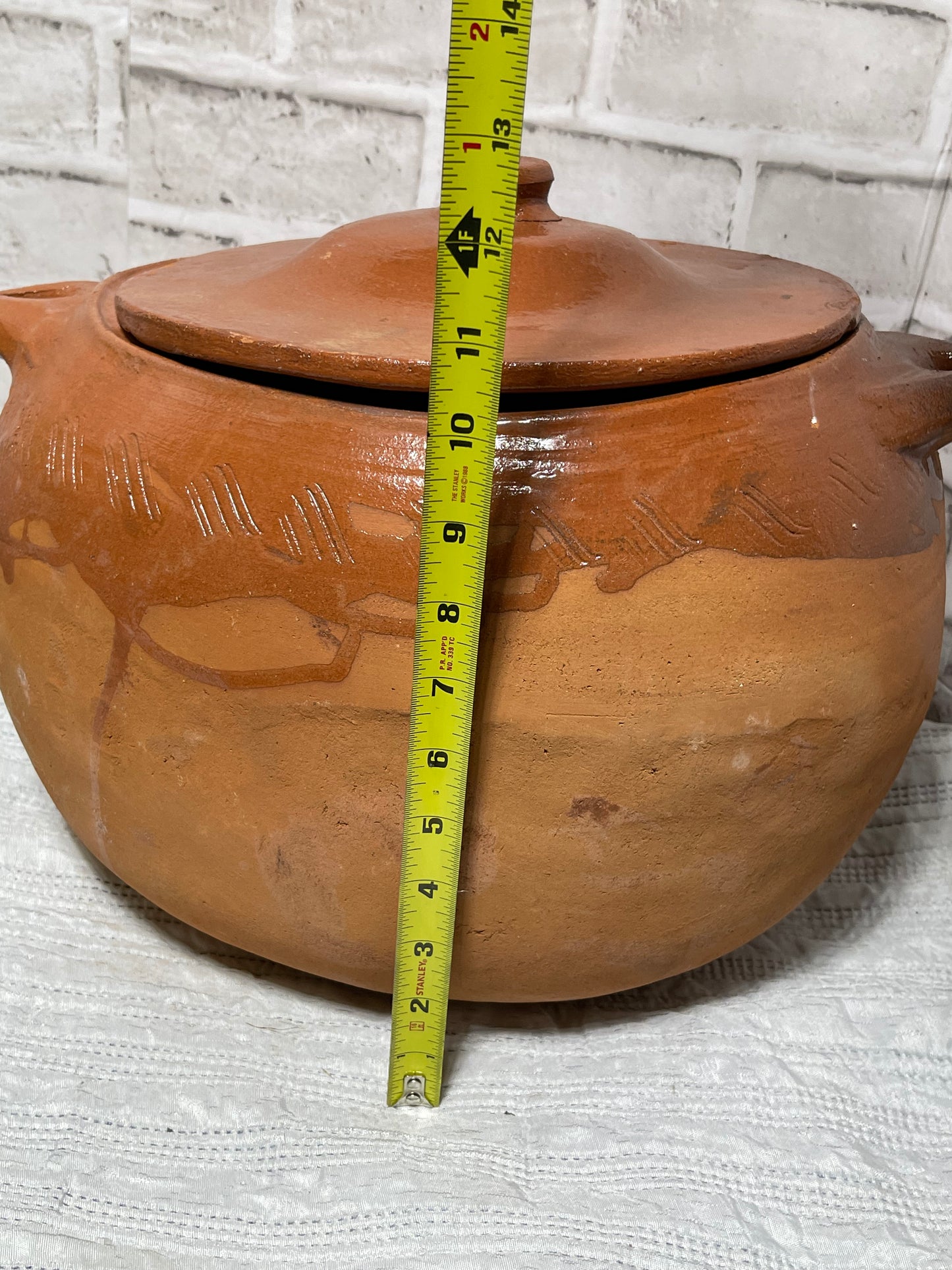 Mexican handcrafted terracotta birriera/stew pot/olla de barro birriera.